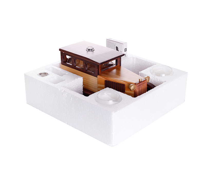 Creative glass wine pour set with wine bottle